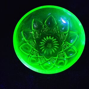 1930's-1940's Hazel Atlas URANIUM GLASS 'Diamond & Arches' SET of 4!